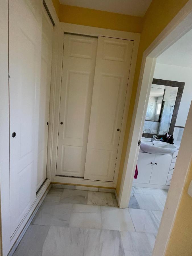 Hochwertiges Haus in wunderschöner Golf Anlage am Meer Rota Exterior foto